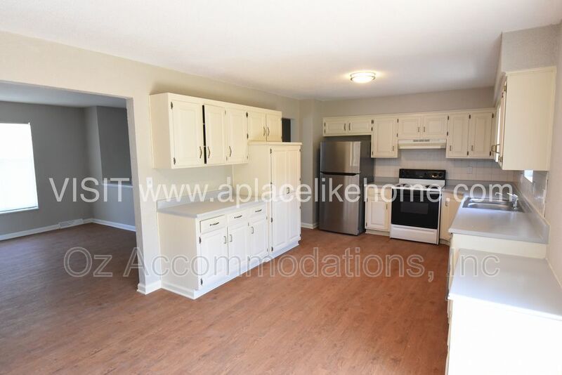 Available Now!! 1105 W Elm Ter Olathe, KS 66061 property image