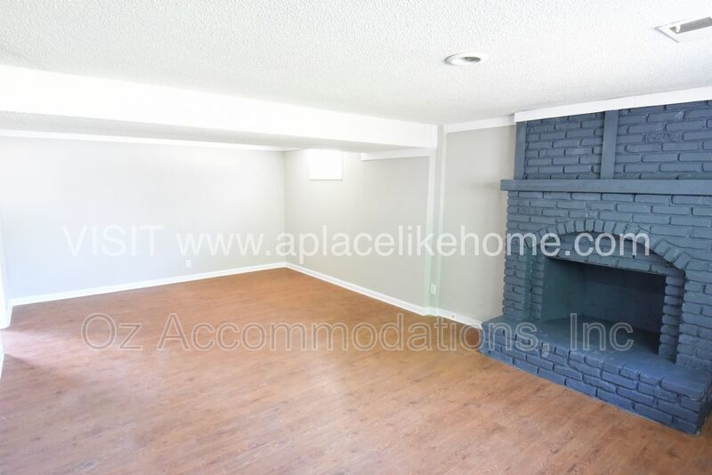 Available Now!! 1105 W Elm Ter Olathe, KS 66061 property image