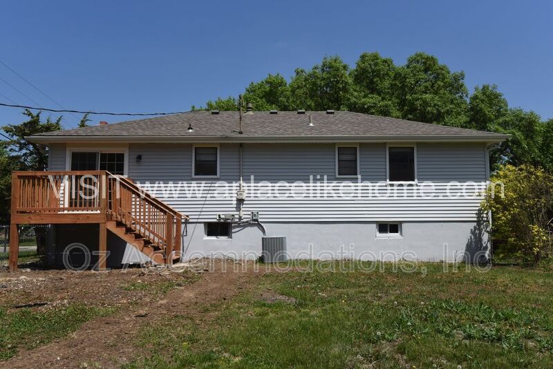 Available Now!! 1105 W Elm Ter Olathe, KS 66061 property image