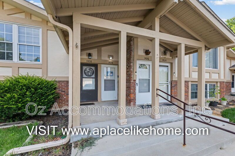 Charming 2-Bedroom Condo in the Park Hill School District! property image