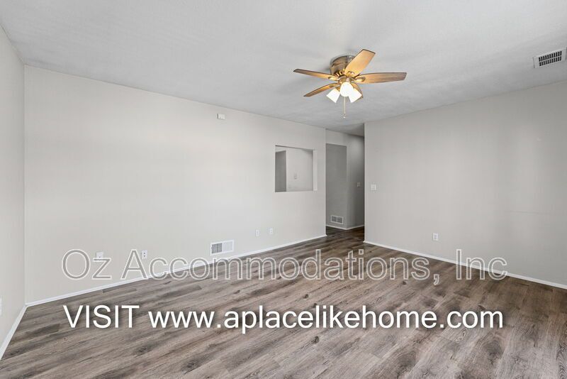 Charming 2-Bedroom Condo in the Park Hill School District! property image