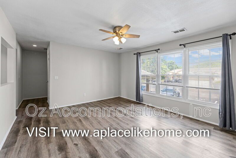 Charming 2-Bedroom Condo in the Park Hill School District! property image