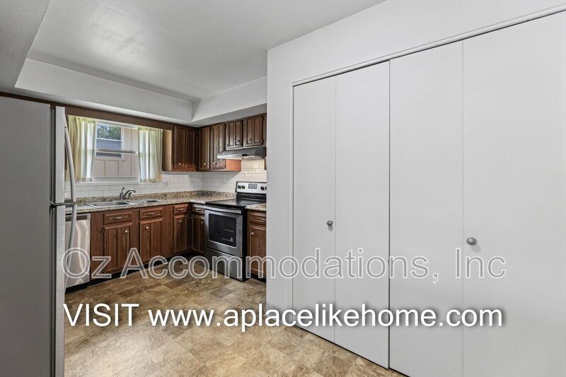 Charming 2-Bedroom Condo in the Park Hill School District! property image