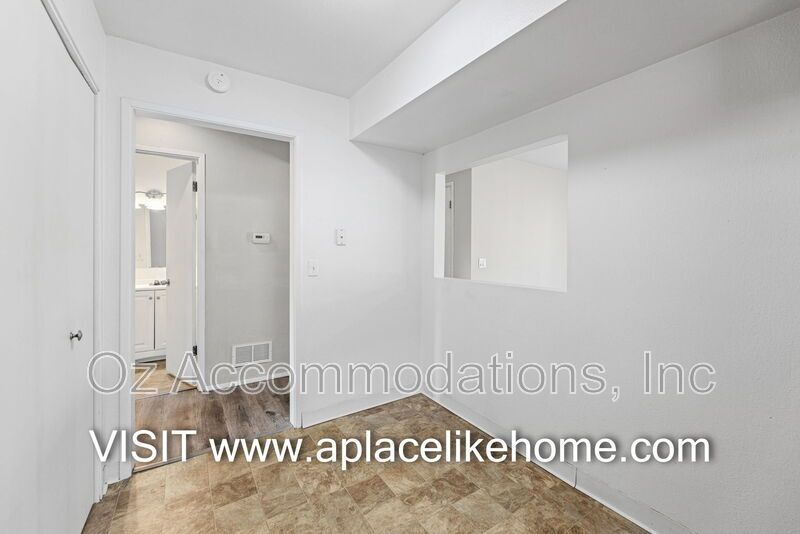 Charming 2-Bedroom Condo in the Park Hill School District! property image