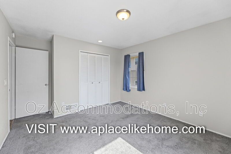 Charming 2-Bedroom Condo in the Park Hill School District! property image