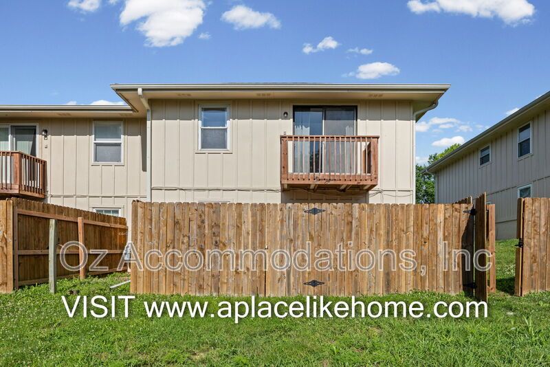 Charming 2-Bedroom Condo in the Park Hill School District! property image