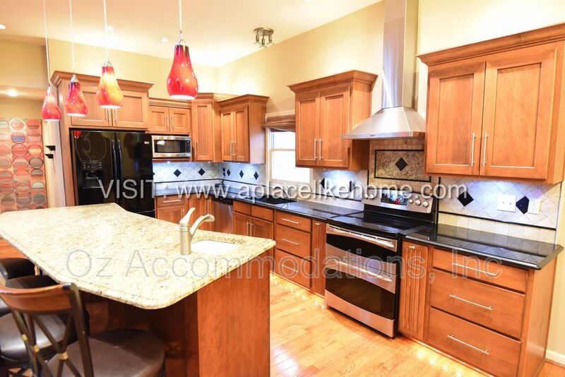 AVAILABLE NOW! 1140 SW Huntington Dr Blue Springs, MO 64015 property image