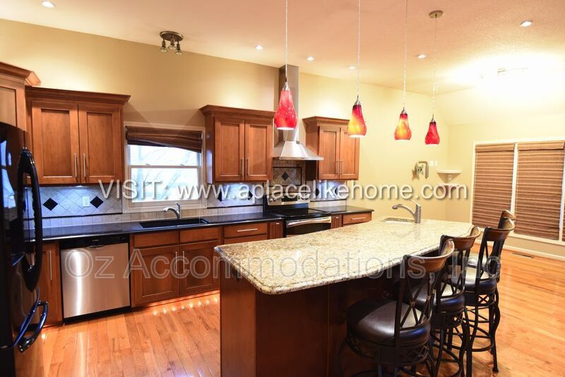 AVAILABLE NOW! 1140 SW Huntington Dr Blue Springs, MO 64015 property image