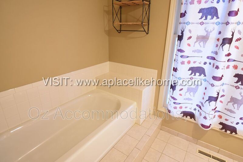 AVAILABLE NOW! 1140 SW Huntington Dr Blue Springs, MO 64015 property image