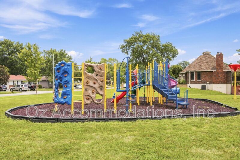 Charming 2-Bedroom Condo in the Park Hill School District! property image
