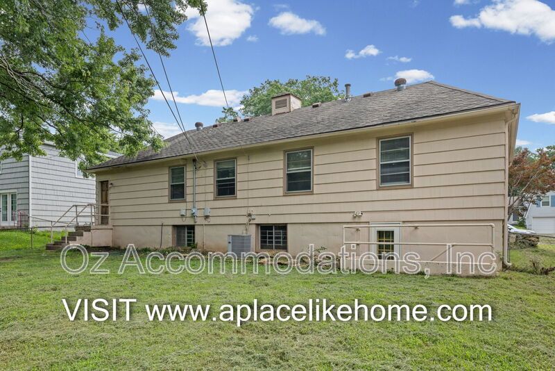 AVAILABLE NOW! 8810 Benson St. Overland Park. KS property image