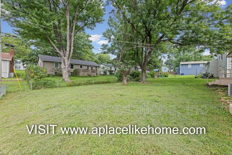 AVAILABLE NOW! 8810 Benson St. Overland Park. KS property image