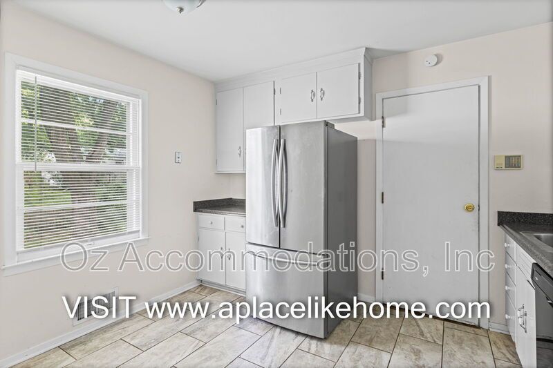 AVAILABLE NOW! 8810 Benson St. Overland Park. KS property image