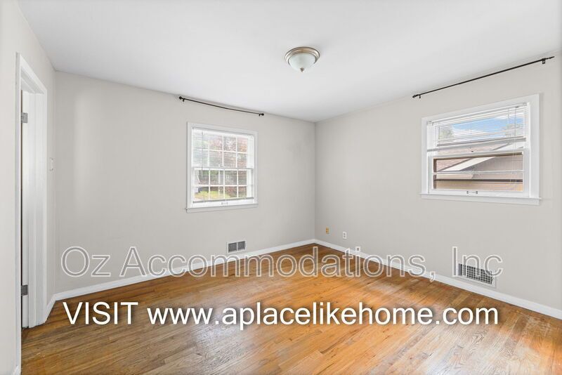 AVAILABLE NOW! 8810 Benson St. Overland Park. KS property image