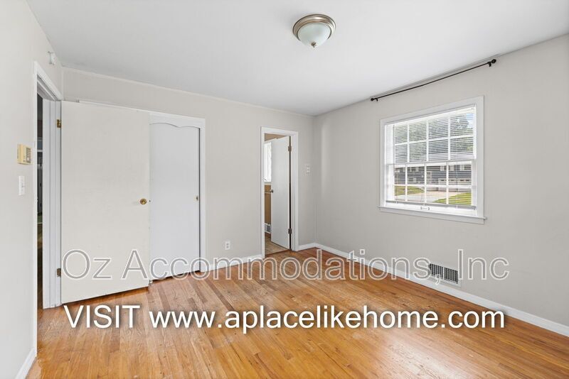 AVAILABLE NOW! 8810 Benson St. Overland Park. KS property image