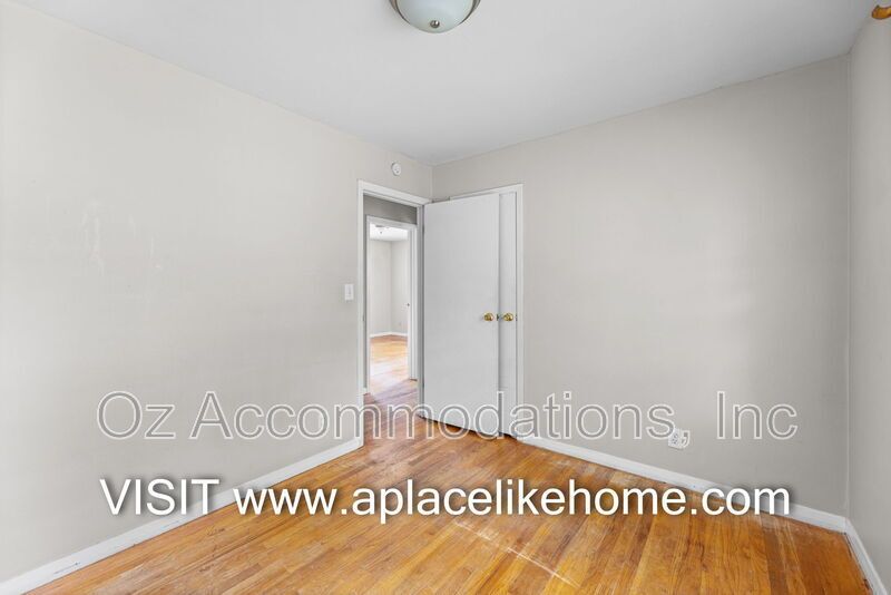 AVAILABLE NOW! 8810 Benson St. Overland Park. KS property image