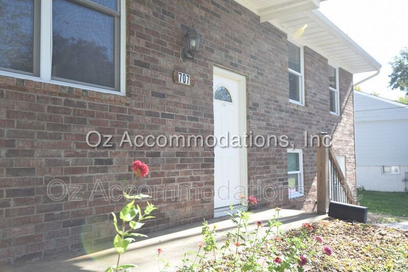 707 N Seminole Dr, Independence, MO 64056 property image