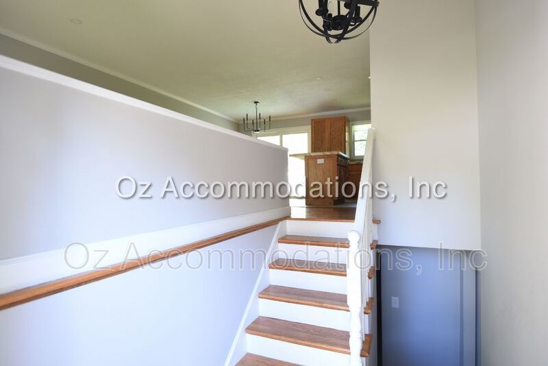 707 N Seminole Dr, Independence, MO 64056 property image