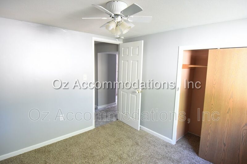 707 N Seminole Dr, Independence, MO 64056 property image
