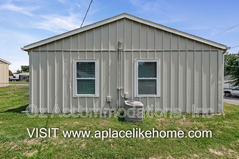 3310 Iroquois Ln Saint Joseph MO property image