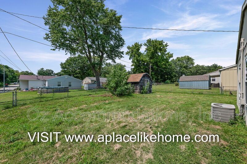 3310 Iroquois Ln Saint Joseph MO property image