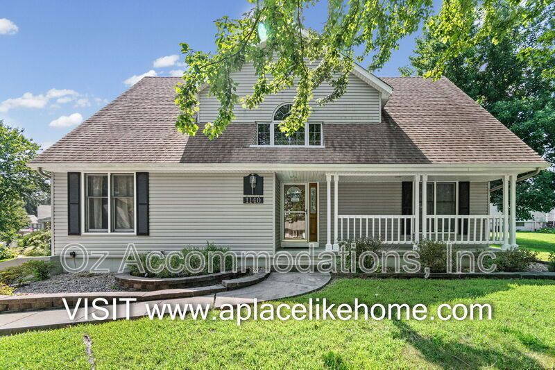 PRICE DROP! 1140 SW Huntington Dr Blue Springs, MO 64015 property image