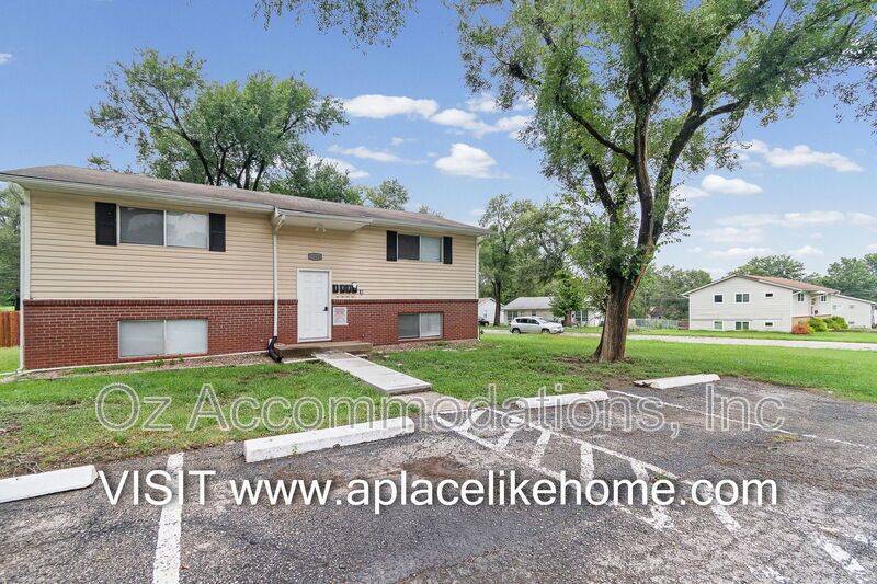 15204 Bellaire Ave, Apt A Grandview, MO 64030 property image