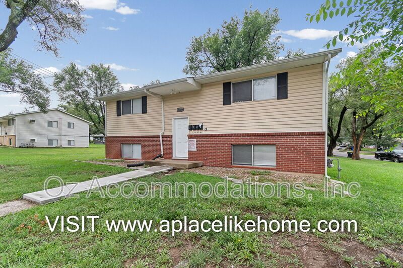 15204 Bellaire Ave, Apt A Grandview, MO 64030 property image