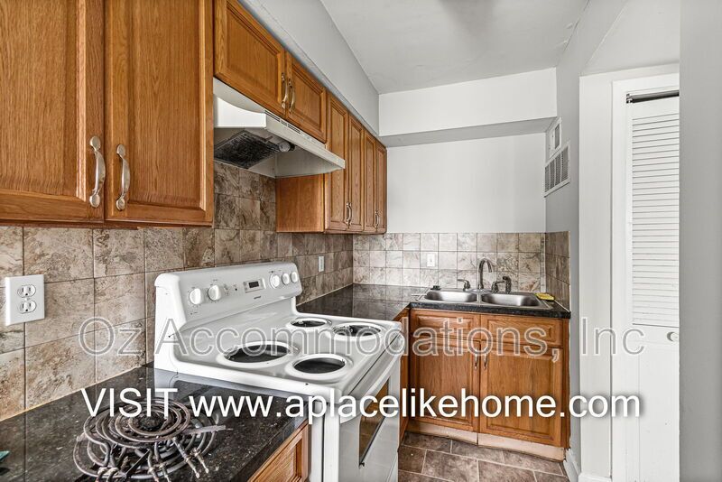 15204 Bellaire Ave, Apt A Grandview, MO 64030 property image