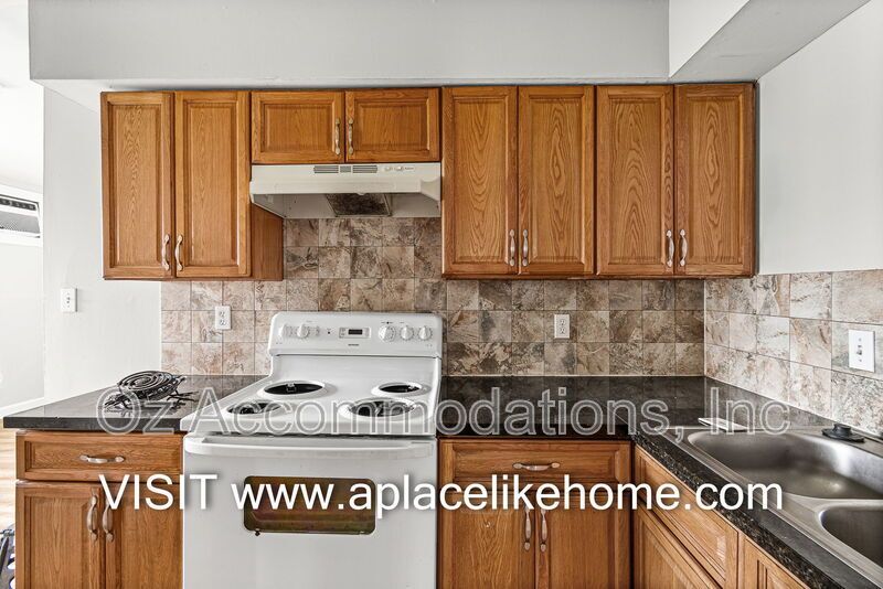15204 Bellaire Ave, Apt A Grandview, MO 64030 property image