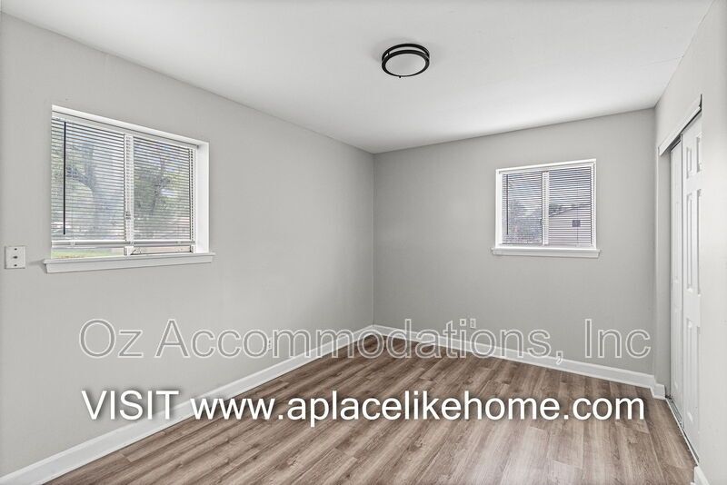 15204 Bellaire Ave, Apt A Grandview, MO 64030 property image