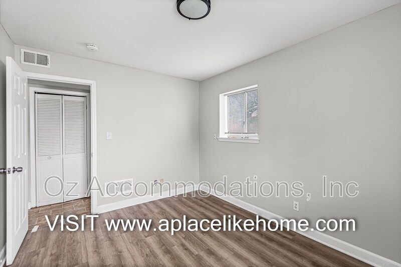 15204 Bellaire Ave, Apt A Grandview, MO 64030 property image