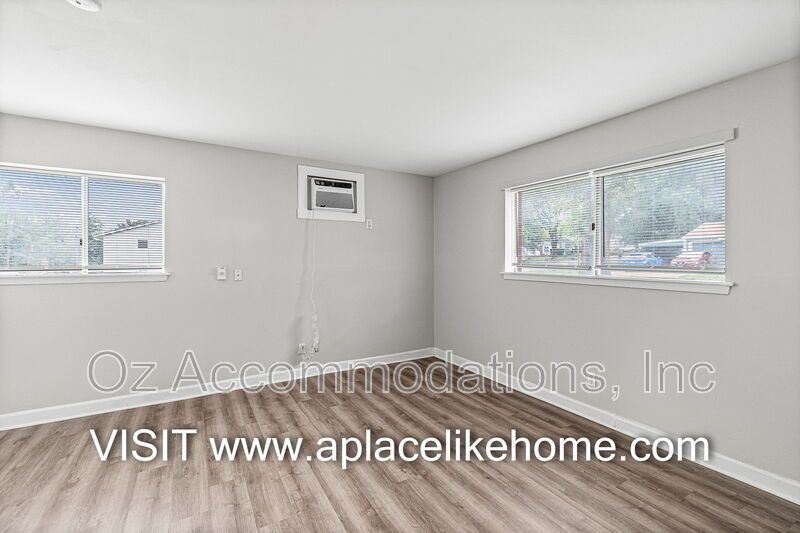 15204 Bellaire Ave, Apt A Grandview, MO 64030 property image