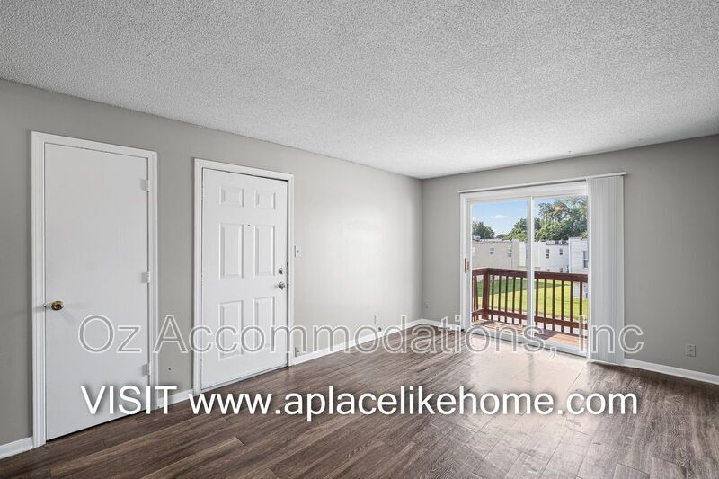 8201 Spring Valley Road 13C, Belton, MO 64012 RENT INCLUDES WATER AND HOT WATER property image