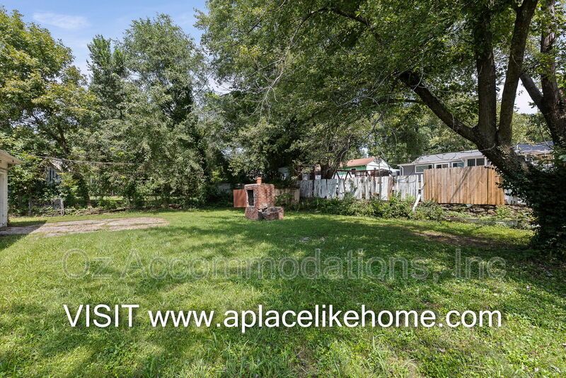 🚨PRICE DROP‼️ 9811 Marsh Ave Kansas City, MO 64134 property image