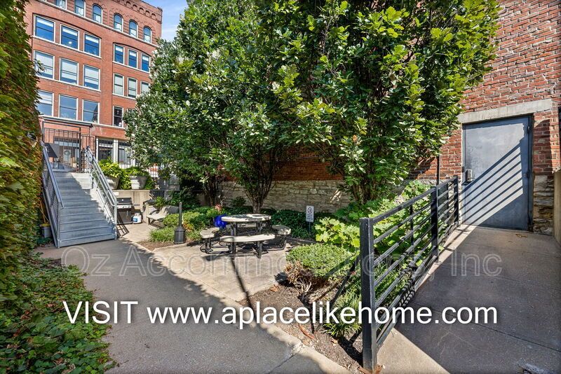 609 Central St Apt 1304 property image
