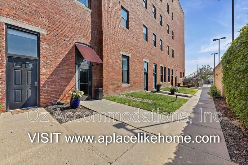 609 Central St Apt 1304 property image