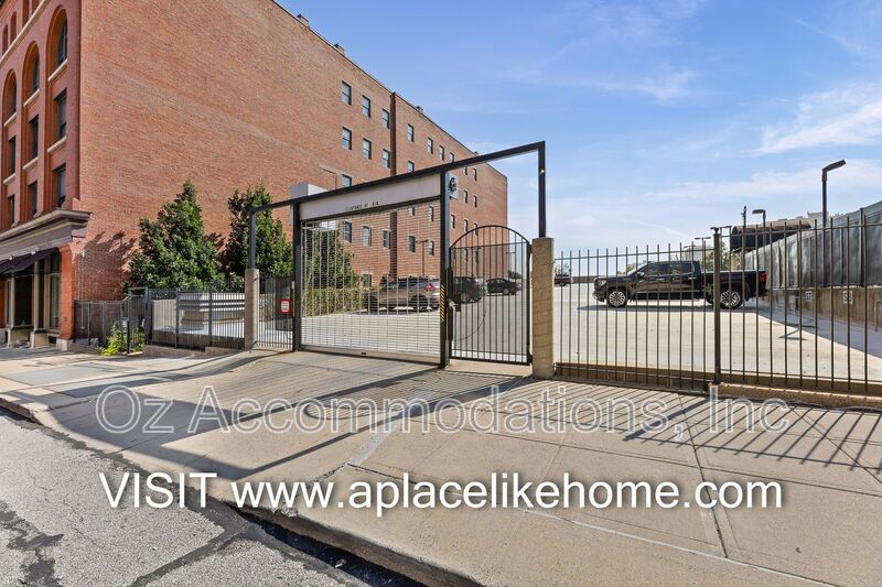 609 Central St Apt 1304 property image