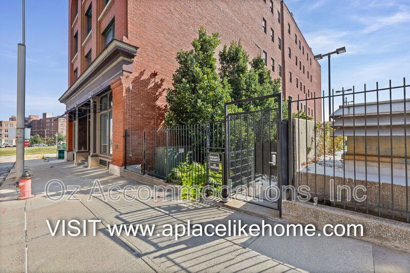 609 Central St Apt 1304 property image