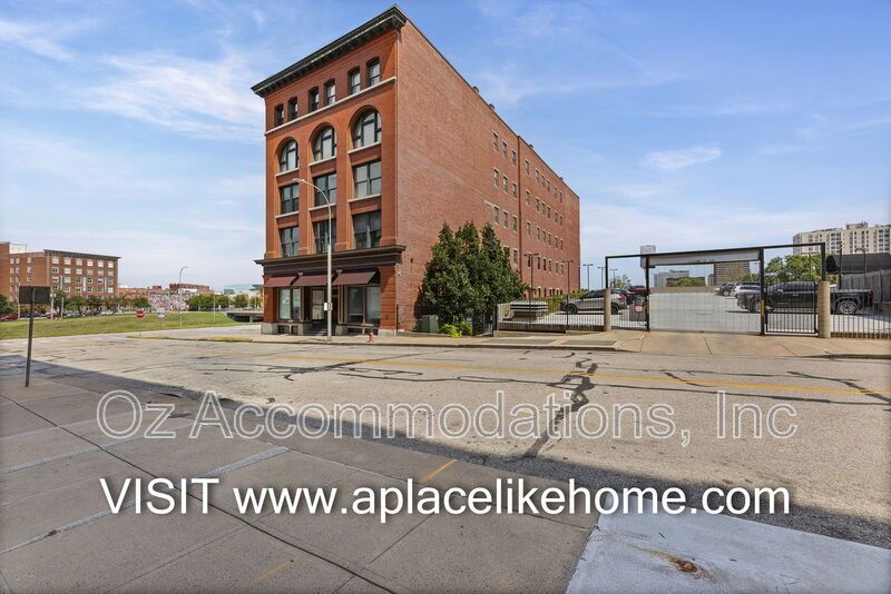 609 Central St Apt 1304 property image