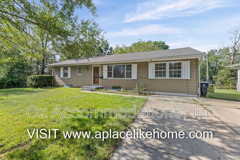 11414 Norton Ave, Kansas City, MO 64137 property image
