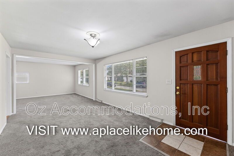 11414 Norton Ave, Kansas City, MO 64137 property image