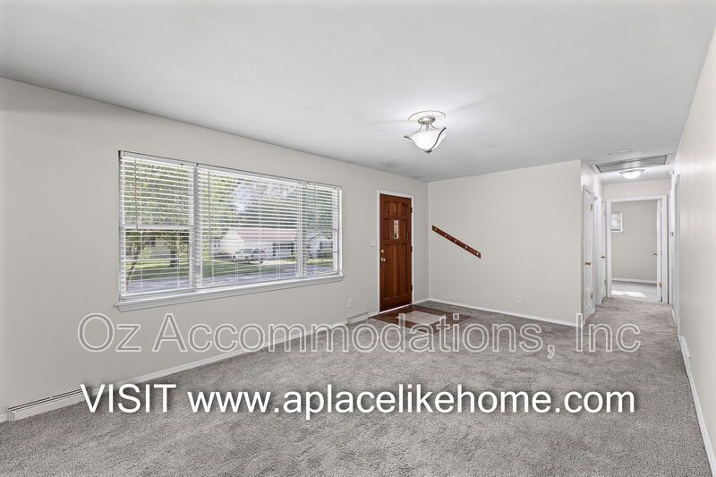 11414 Norton Ave, Kansas City, MO 64137 property image