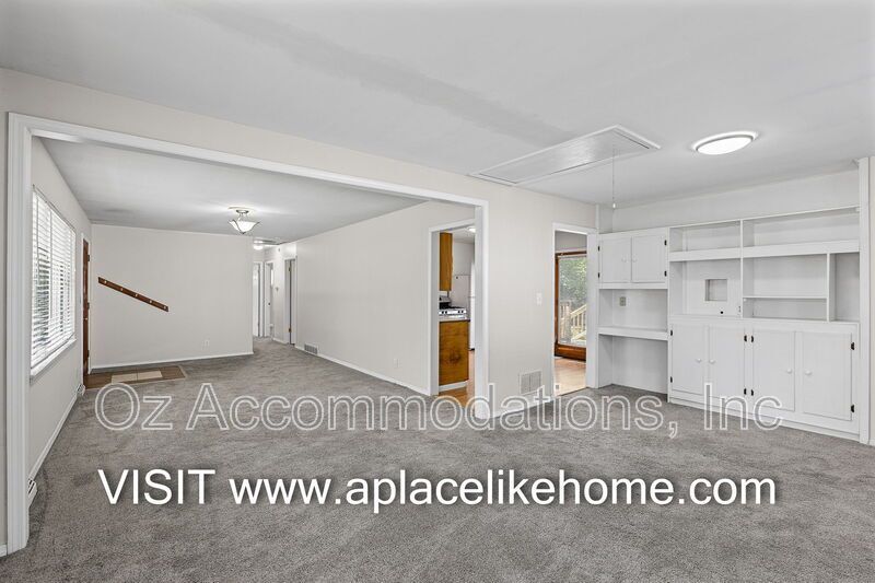 11414 Norton Ave, Kansas City, MO 64137 property image