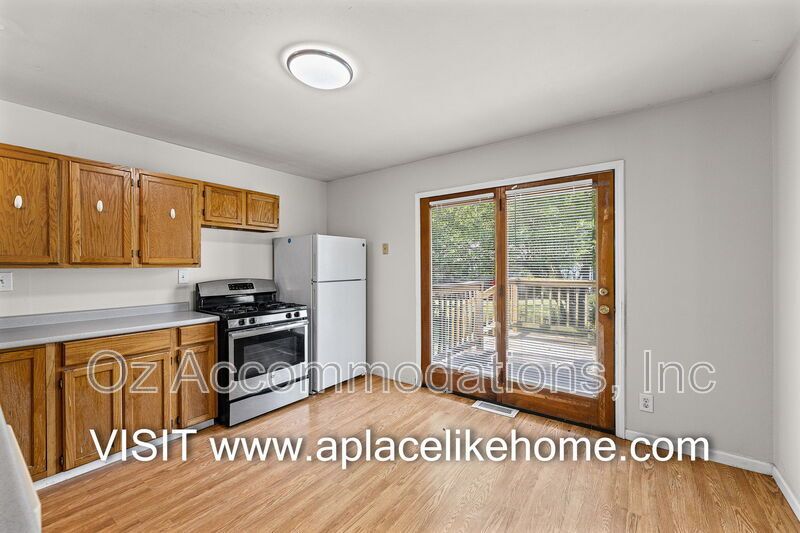 11414 Norton Ave, Kansas City, MO 64137 property image
