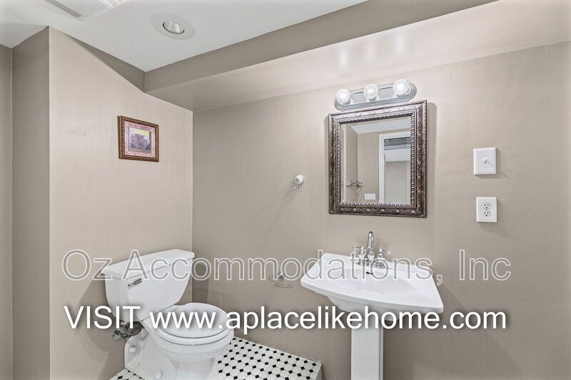 11414 Norton Ave, Kansas City, MO 64137 property image
