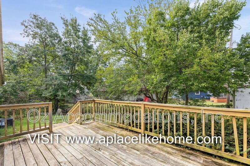 11414 Norton Ave, Kansas City, MO 64137 property image