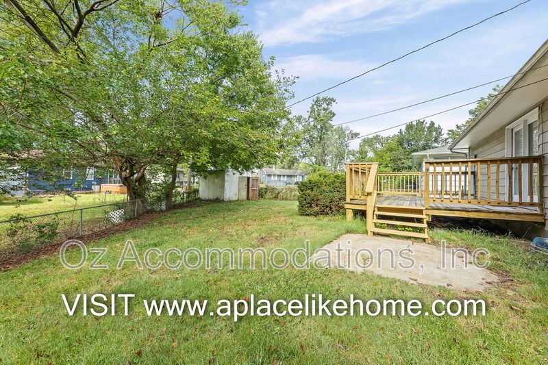 11414 Norton Ave, Kansas City, MO 64137 property image