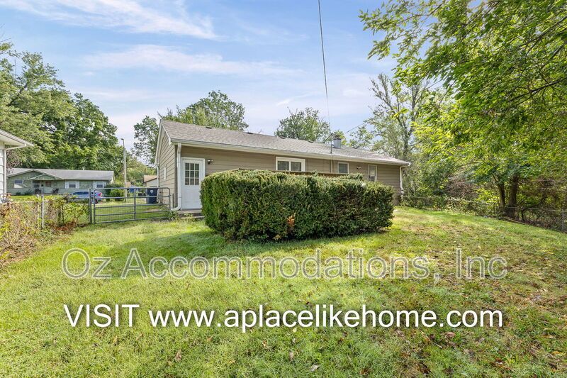 11414 Norton Ave, Kansas City, MO 64137 property image