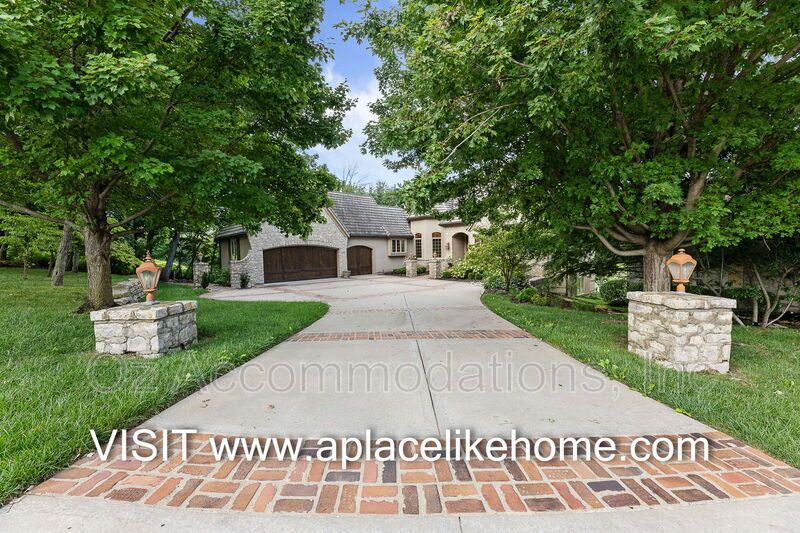 16690 Country Club Ct property image